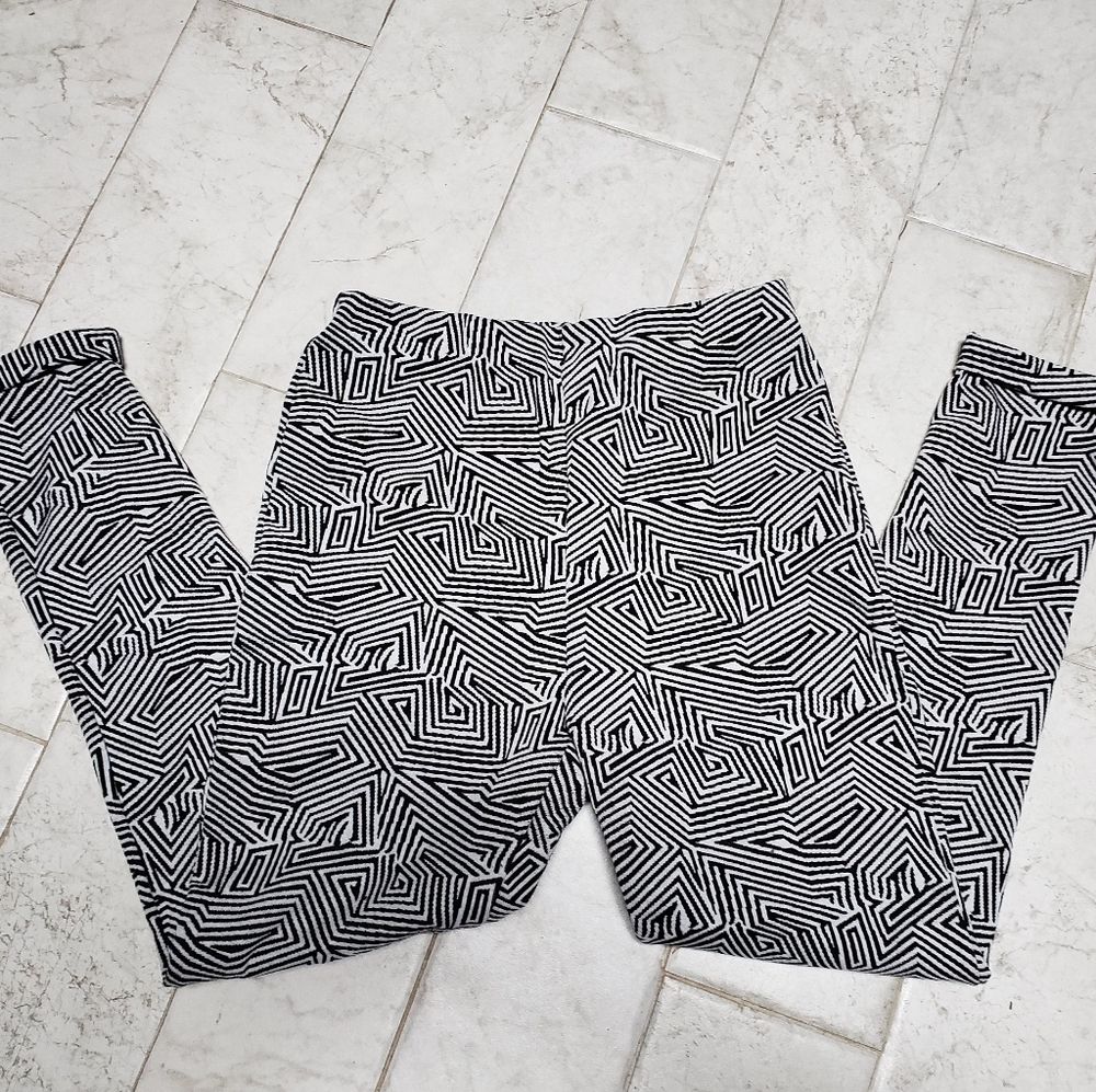 Chances R Leggings - Picture 2 of 3
